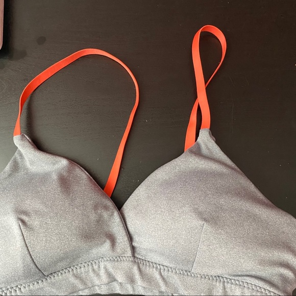 Athleta Inhale Sports Bra! - Picture 3 of 6